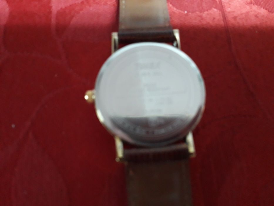 Relogio Timex acende a luz mas não trabalha