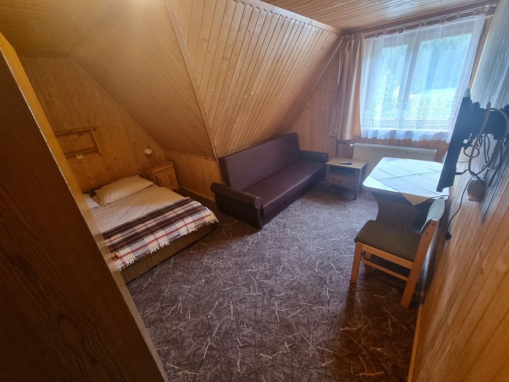 Zakopane Wynajem Pokoje gościnne z łazienkami na korytarzu niska cena