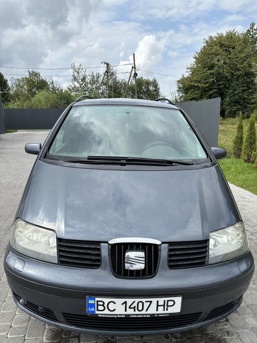 Seat Alhambra 2006 • 7 місць • просторий сімейний мінівен