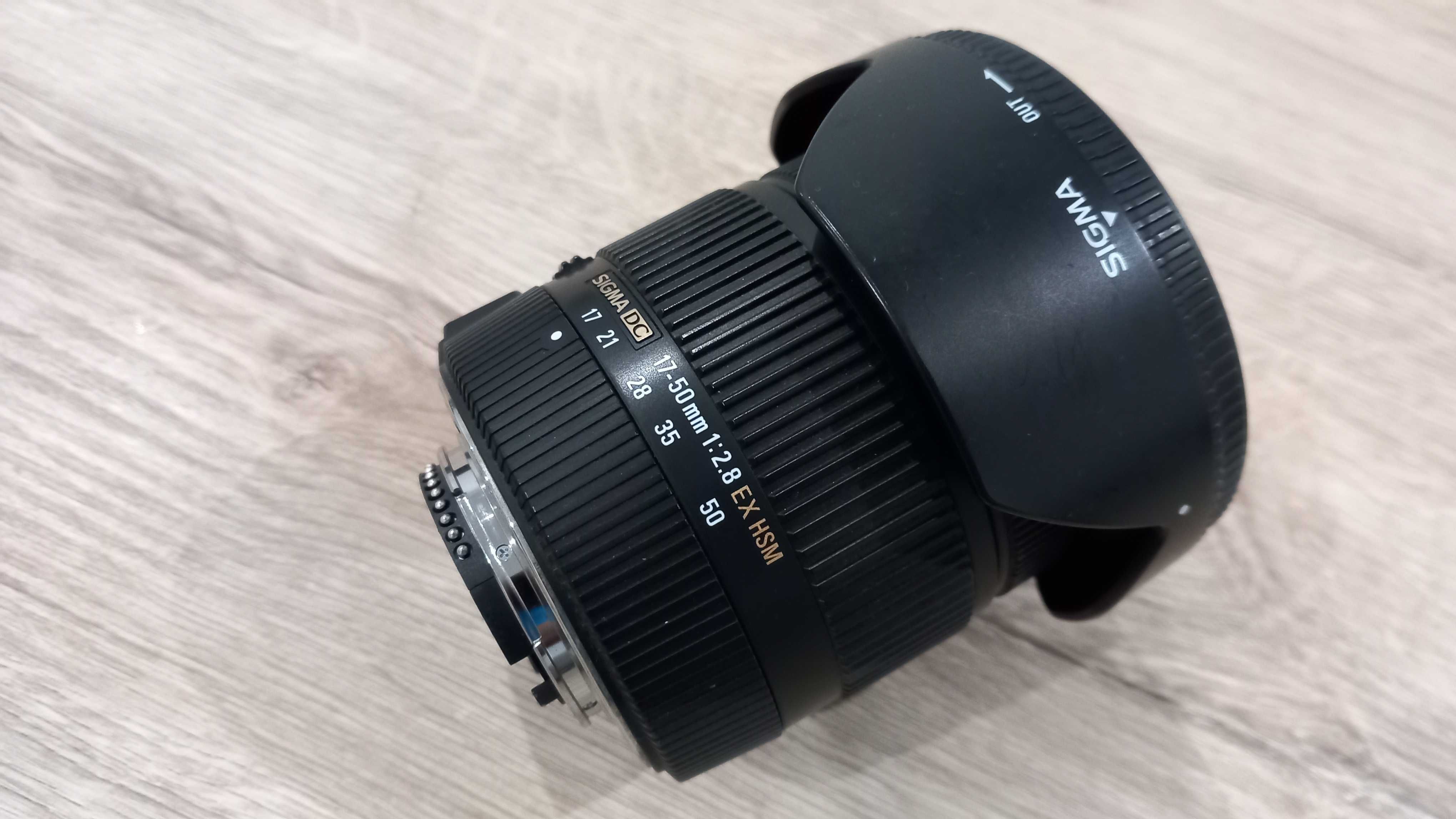 Nikon D7500 + Sigma AF 17-50mm f2.8 EX