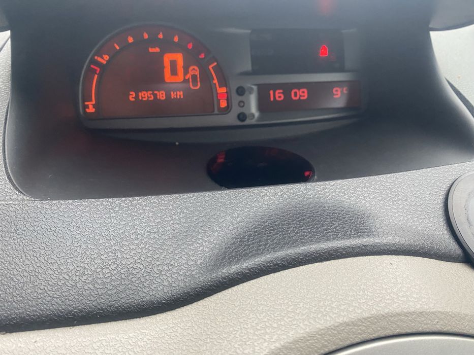 Renault Modus 1.4  • 2005 r. • 219 578 km