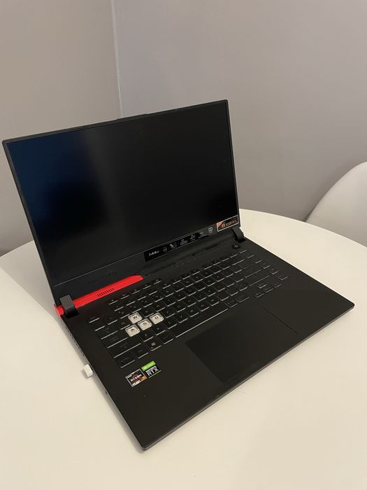 Laptop Asus rog strix g513