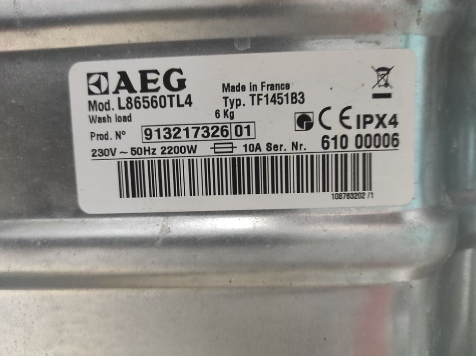 Стиральная машина AEG  40см.