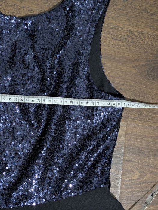 Плаття чорне з синіми паєтками