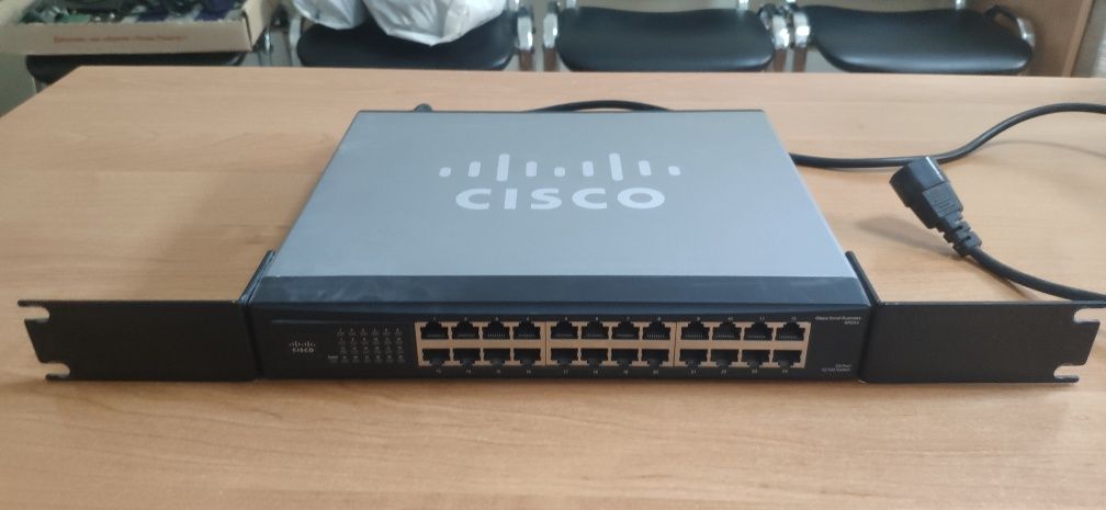 Маршрутизатор Коммутатор Cisco SG102-24