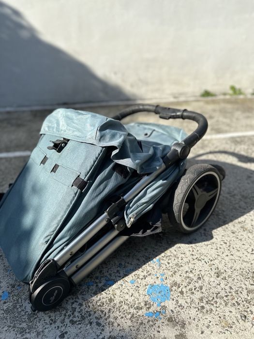 Коляска прогулянкова