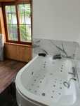 Apartament pod Jesionami z prywatnym Jacuzzi (Wanną z hydromasażem)