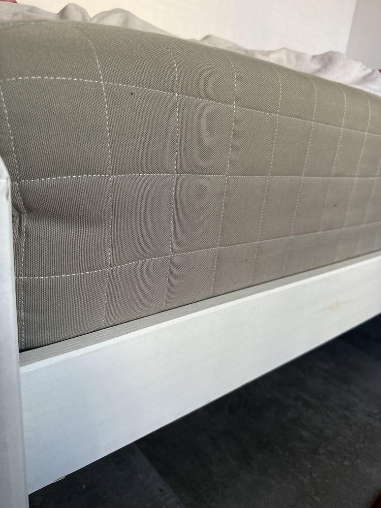Łóżko Ikea 200x90 z materacem