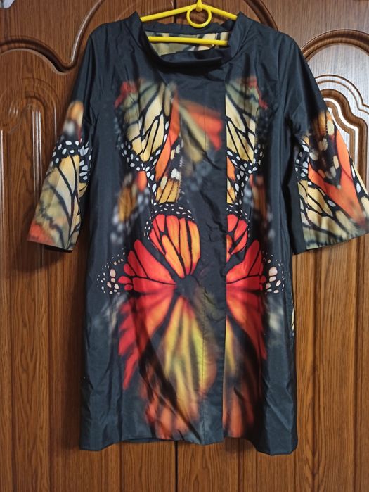 Плащ з принтом Крила метелика р.S