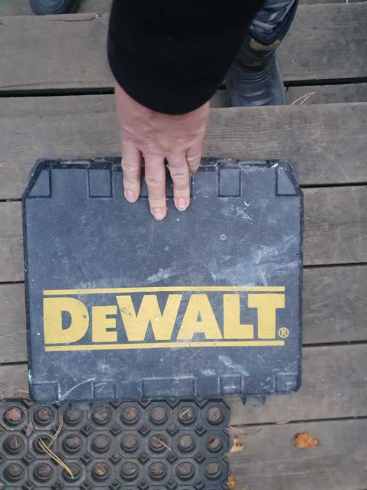 Elektryczna wyrzynarka DEWALT DW343-Qs sprawna 550 W