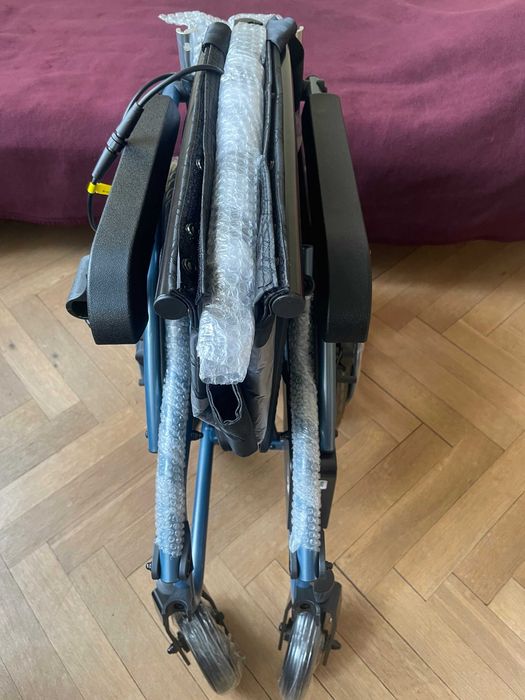 Wózek inwalidzki elektryczny standardowy DY01109