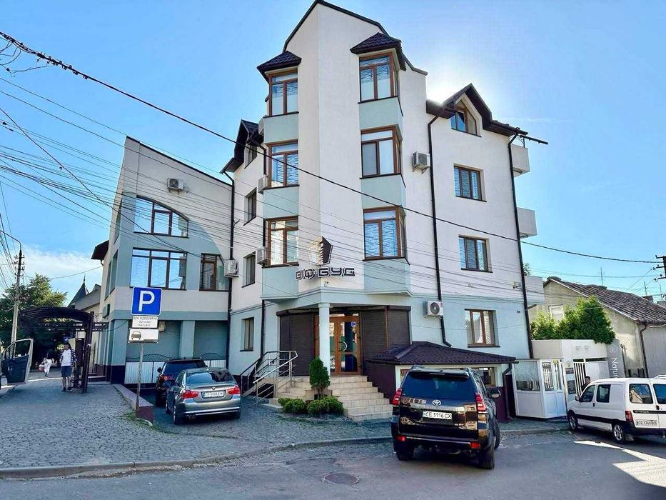 Комерційне приміщення Чернівці центр 3 поверхи 432 м^2 шикарний ремонт