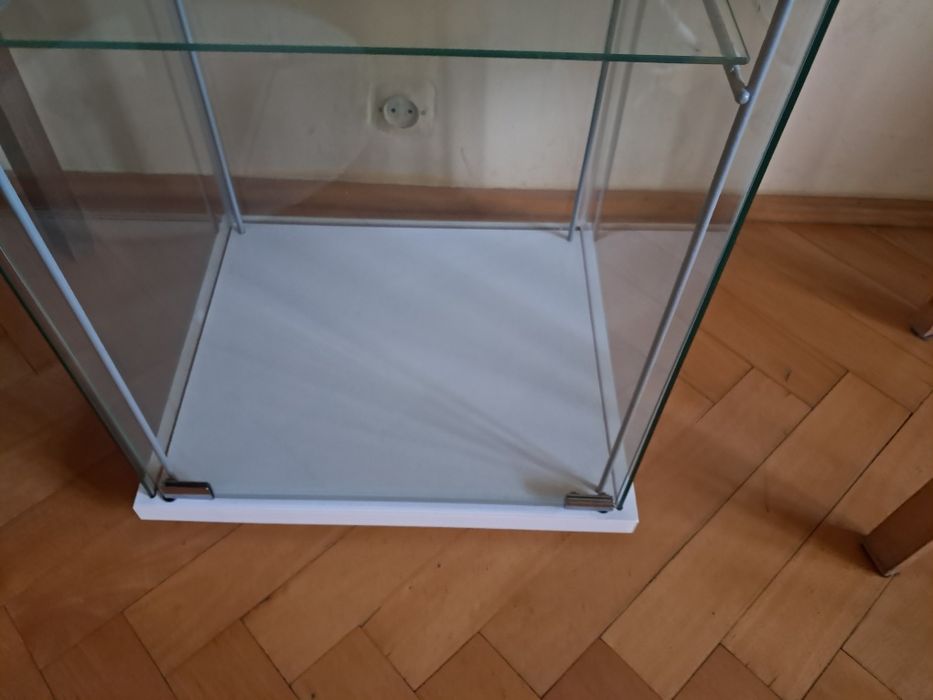 Witryna Ikea Detolf