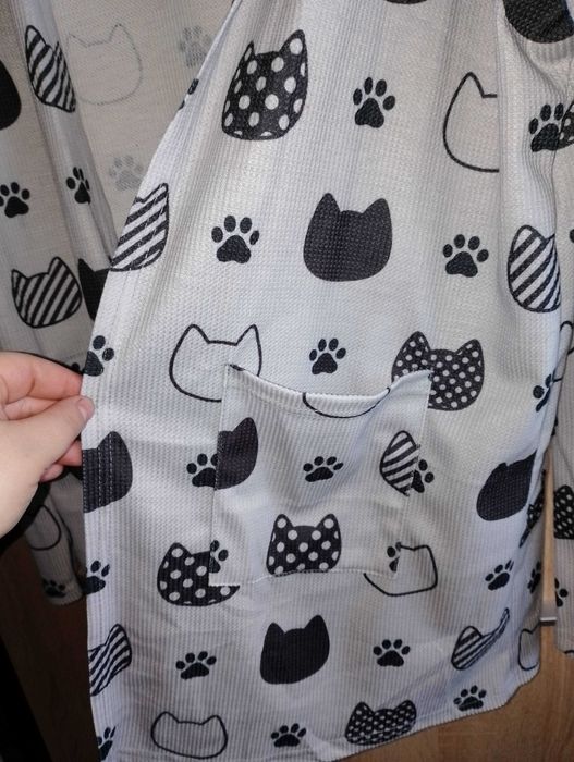Narzutka/sweterek damski r. 2XL wzór koty