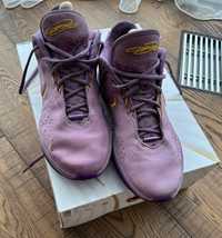 Оригінальні Баскетбольні Lebron XXI violet dust/university gold