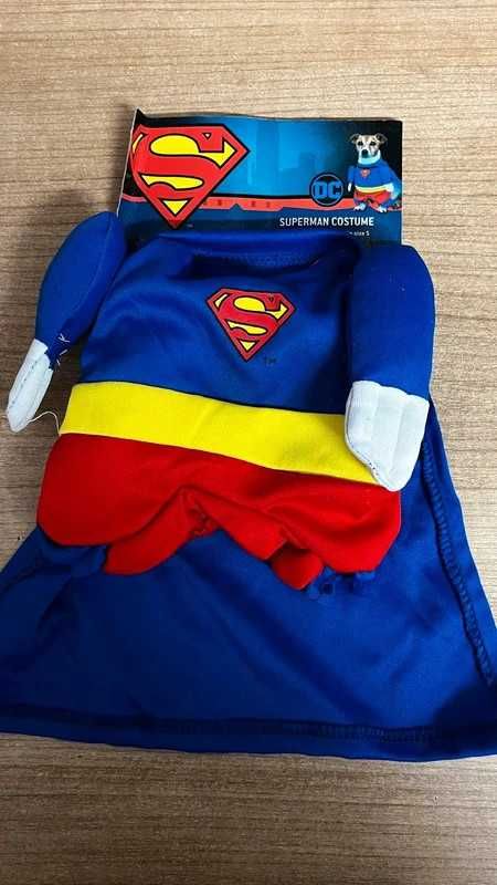 Niepowtarzalne ubranko dla zwierząt psie przebranie "Superman".