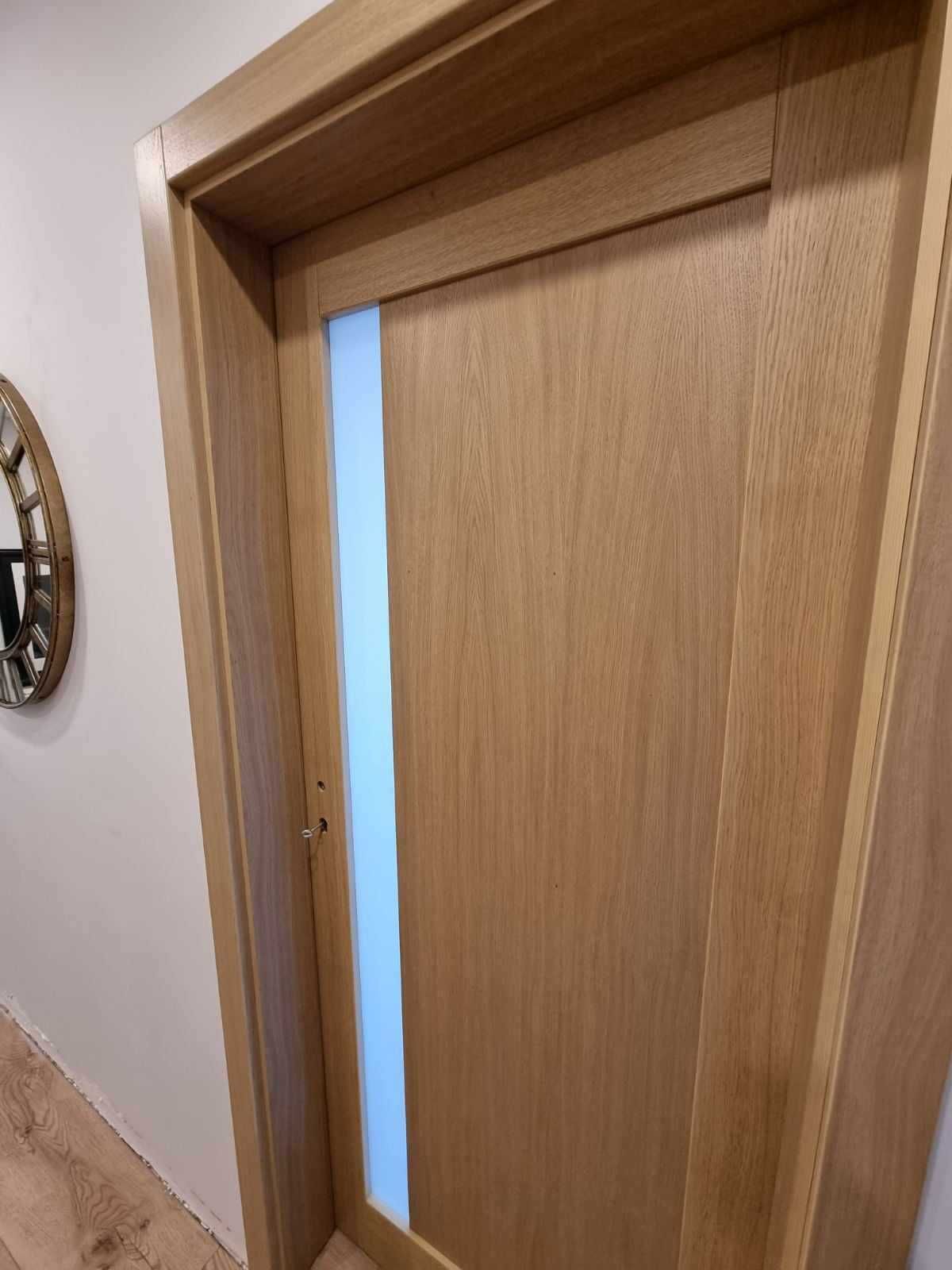 Drzwi wewnętrzne drewniane na okleinie dębowej