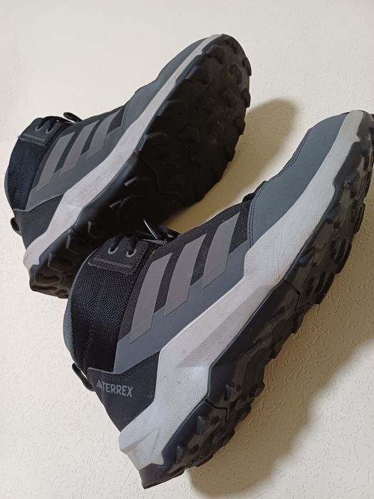 Ботінки Адідас терех