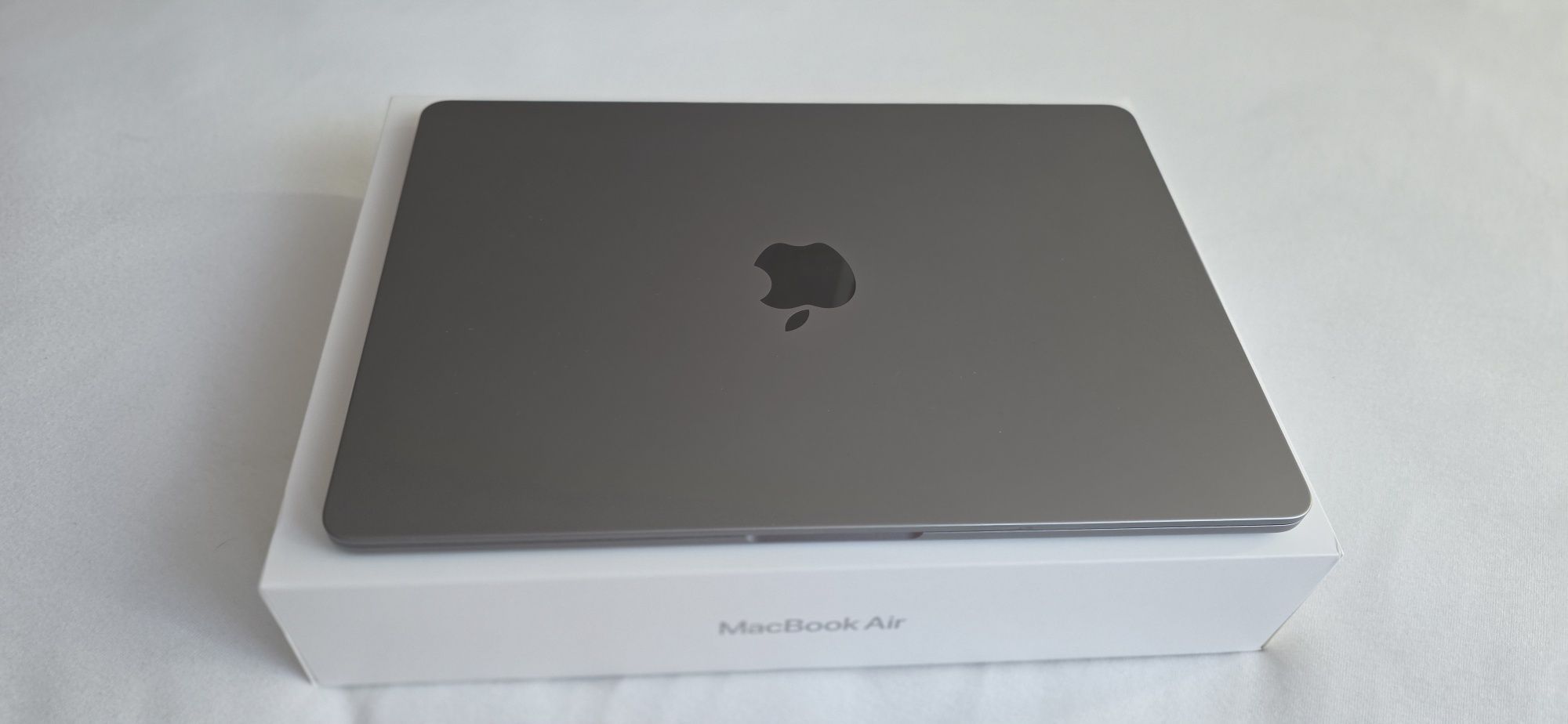Macbook Air M2 Space Grey