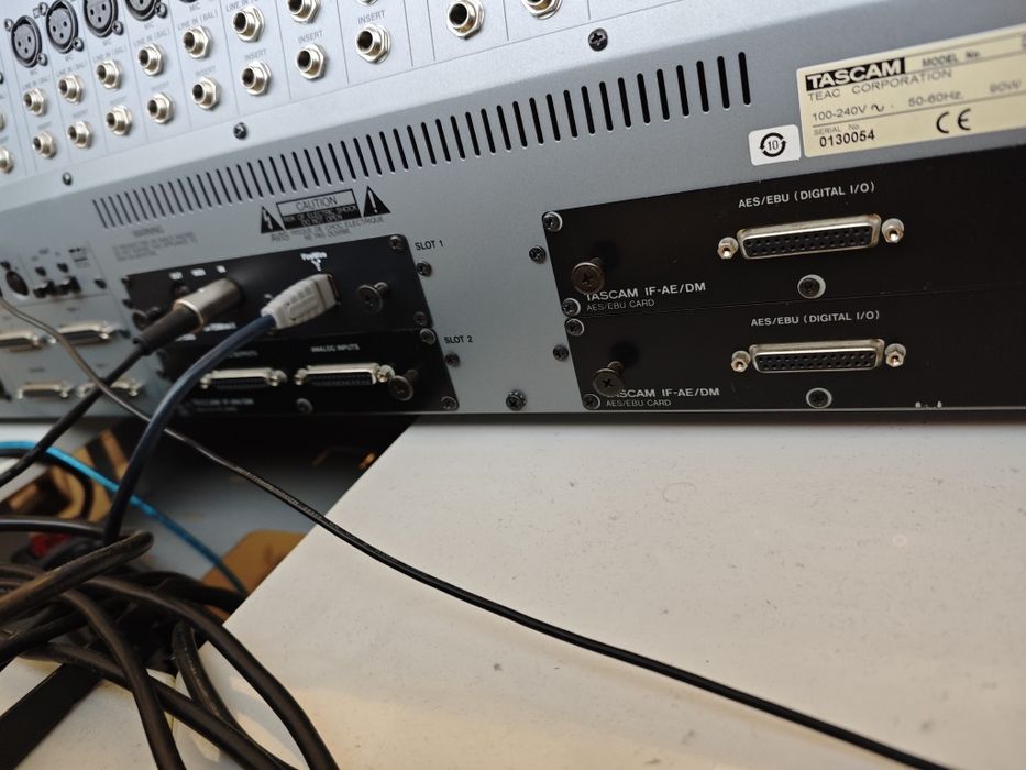 Mikser Tascam DM-4800 cyfrowa konsoleta z interfejsem FireWire