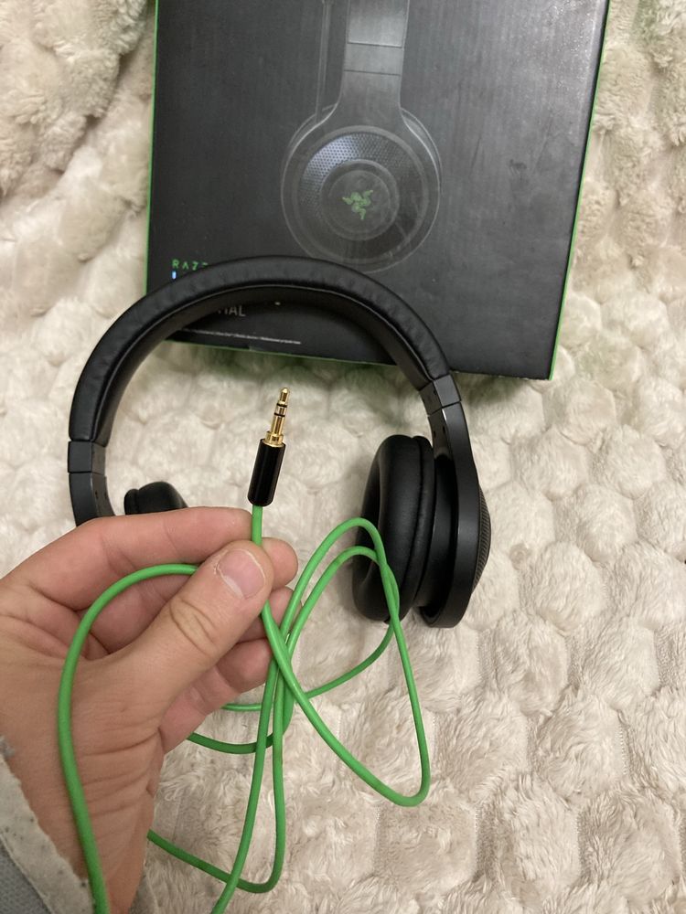 Ігрова гарнітура Razer Kraken Essential V2 (RZ04-01720100-R3R1) (0596)