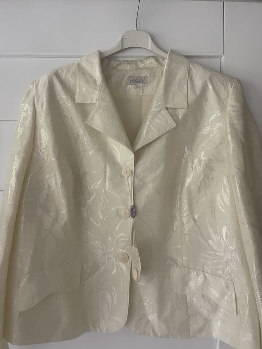 Elegancki żakiet  w kolorze wanilii