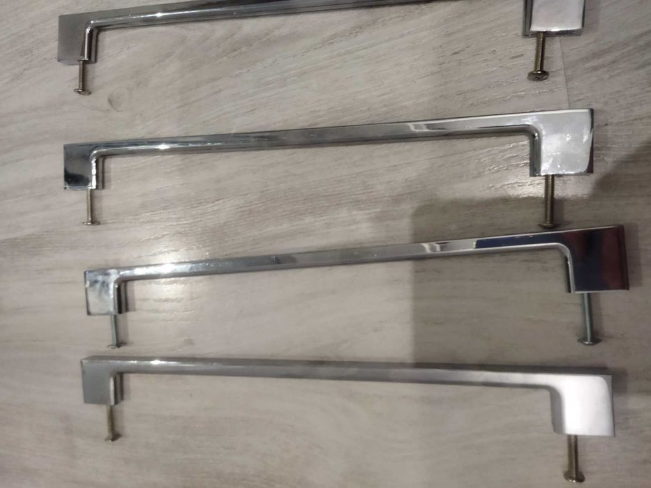 Uchwyty do  szafy chrom 25,5 cm 4 szt