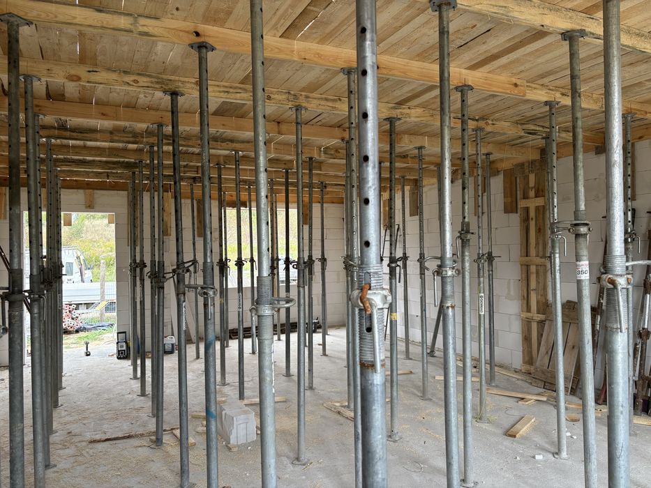 Wynajem szalunków stropowych