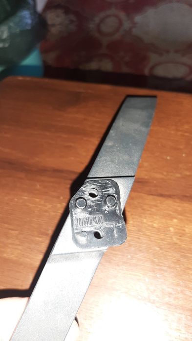 Универсальні ніжки для 32 "