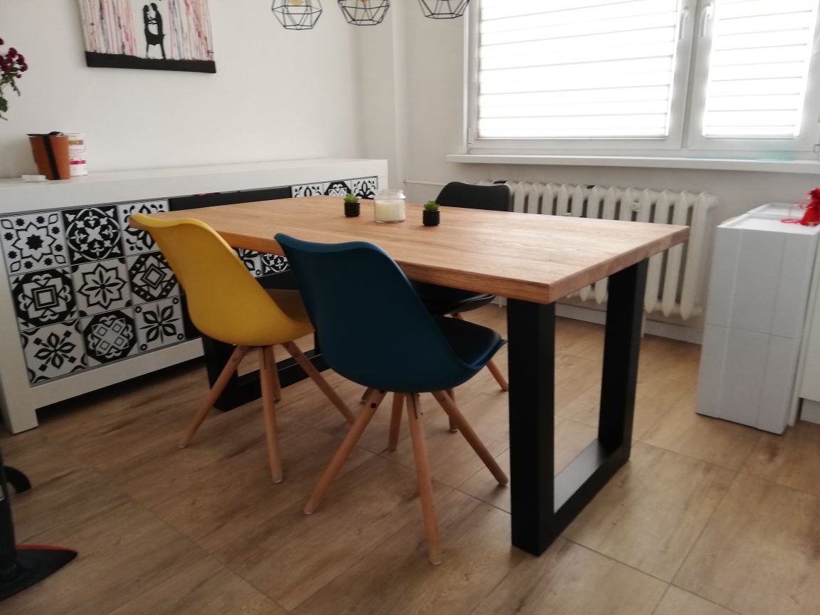 Drewniany stół dębowy, stoły z żywicy. Stoły loft, stoły drewniane.