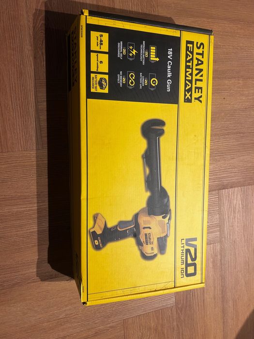 Pistolet do silikonu Stanley nowy