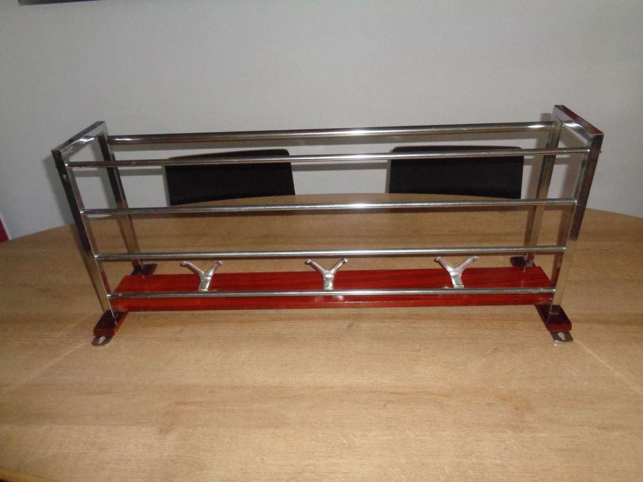 Cabide de Design - Materiais Nobres