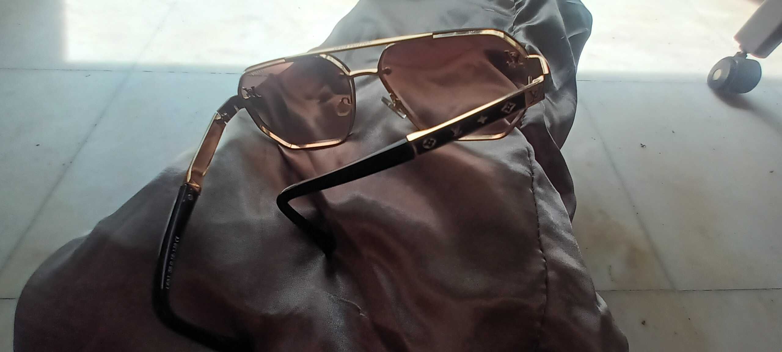 Óculos Louis Vuitton