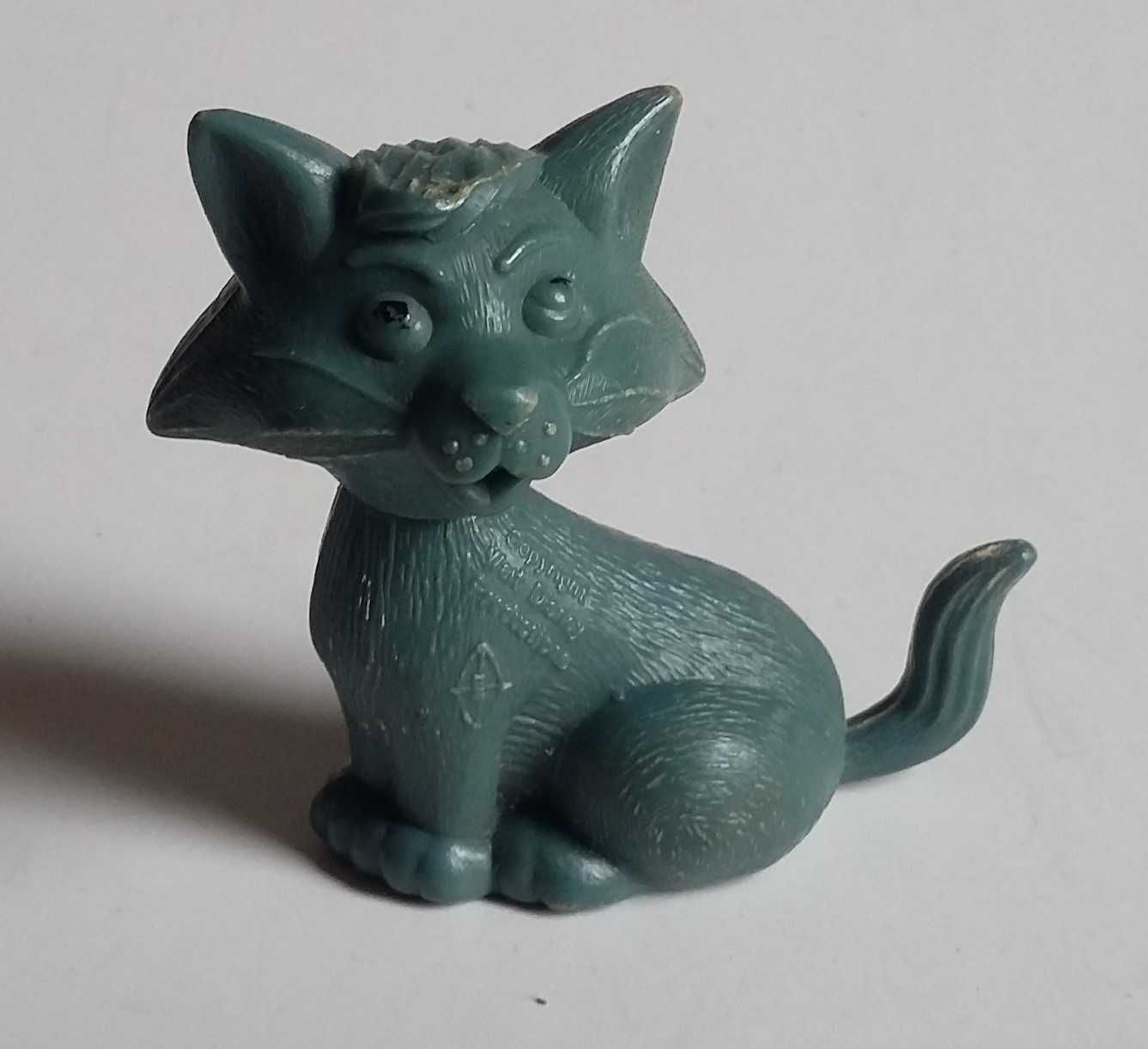 Raros Aristogatos brinde Skip