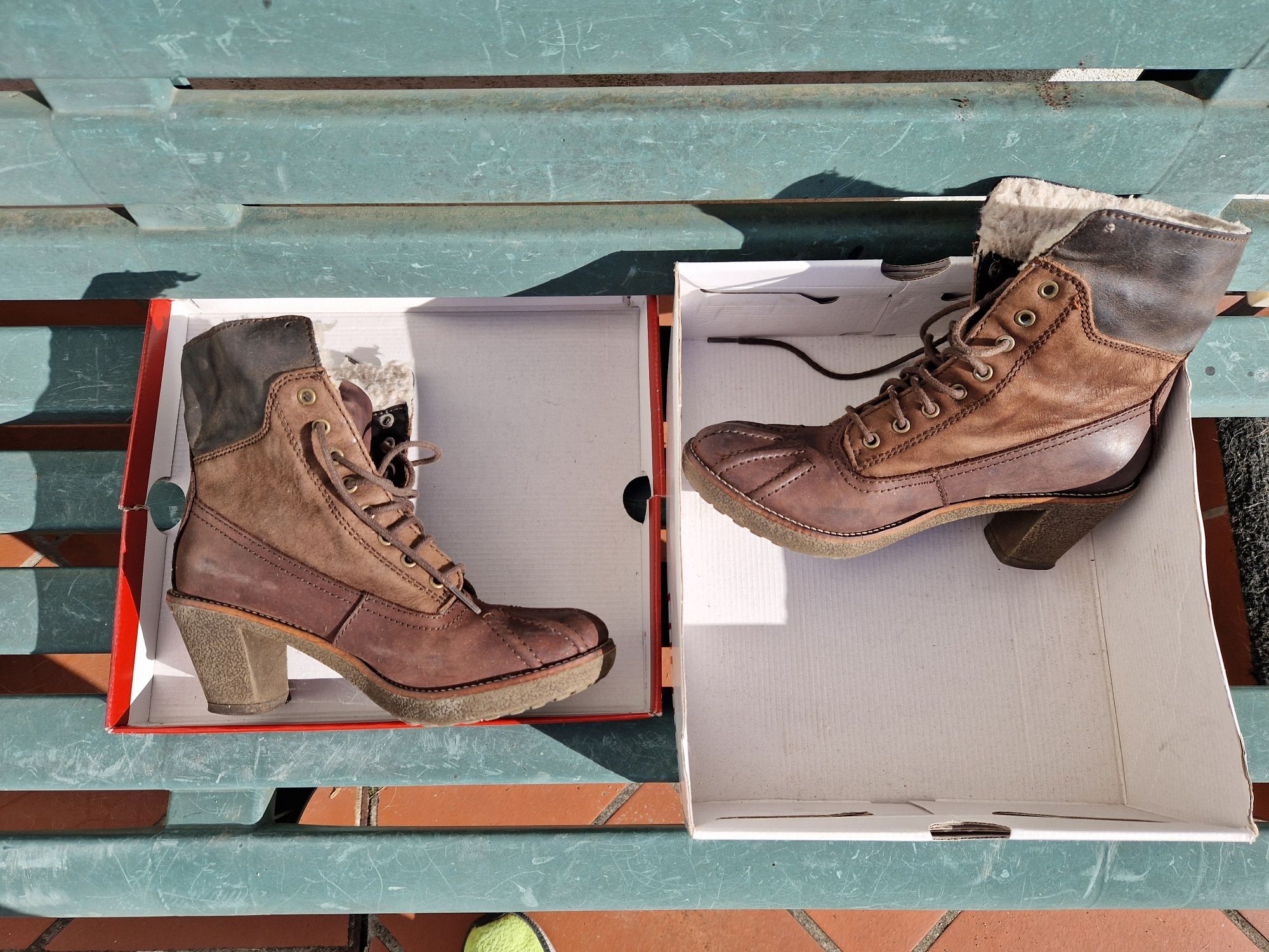 Bota inverno tamanho 38 com pêlo quentes e confortaveis