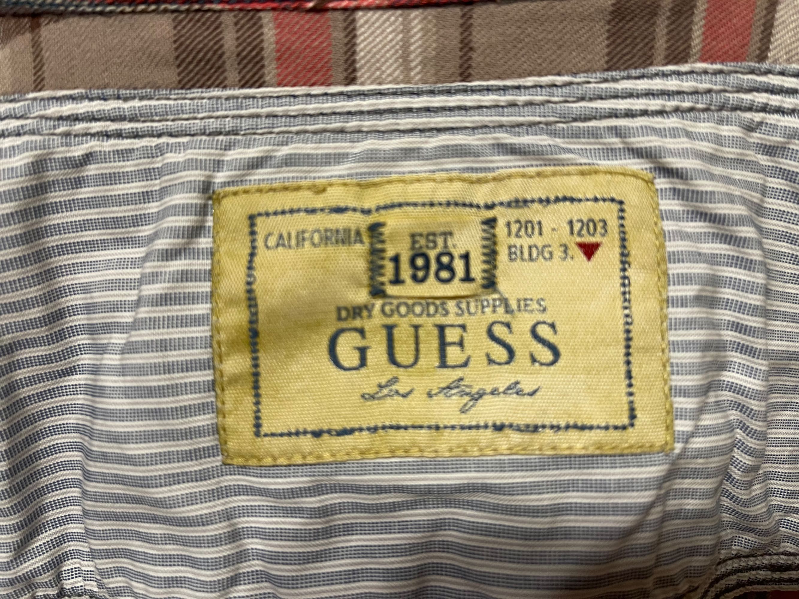 Camisa castanha Guess homem