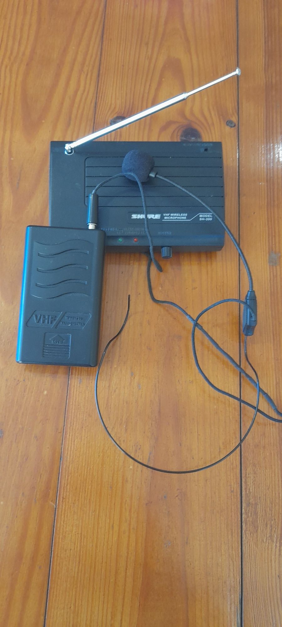 Продам вокальные микрофоны,радио систему  SHURE,AKG..