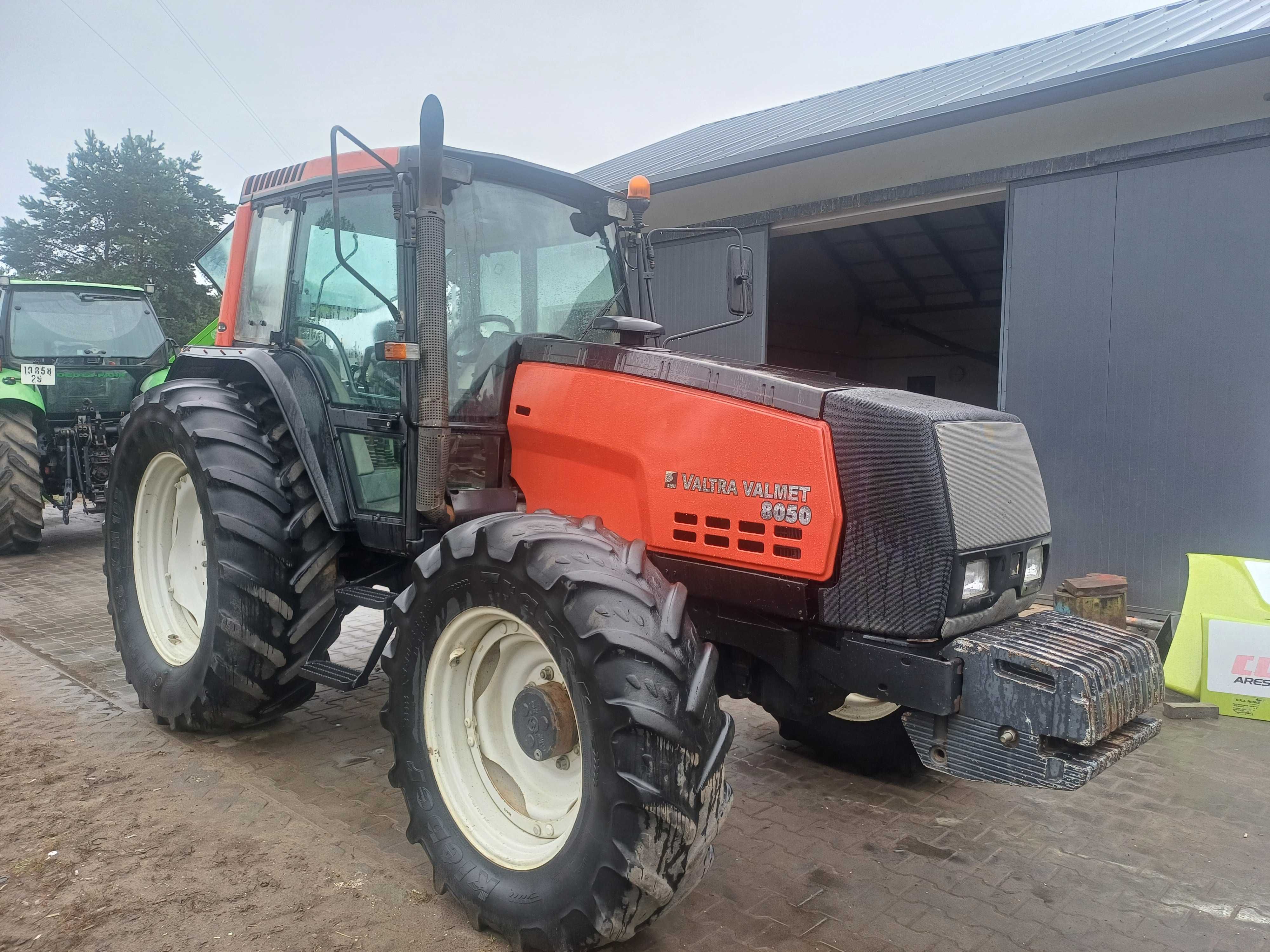 Valtra Valmet 8050
