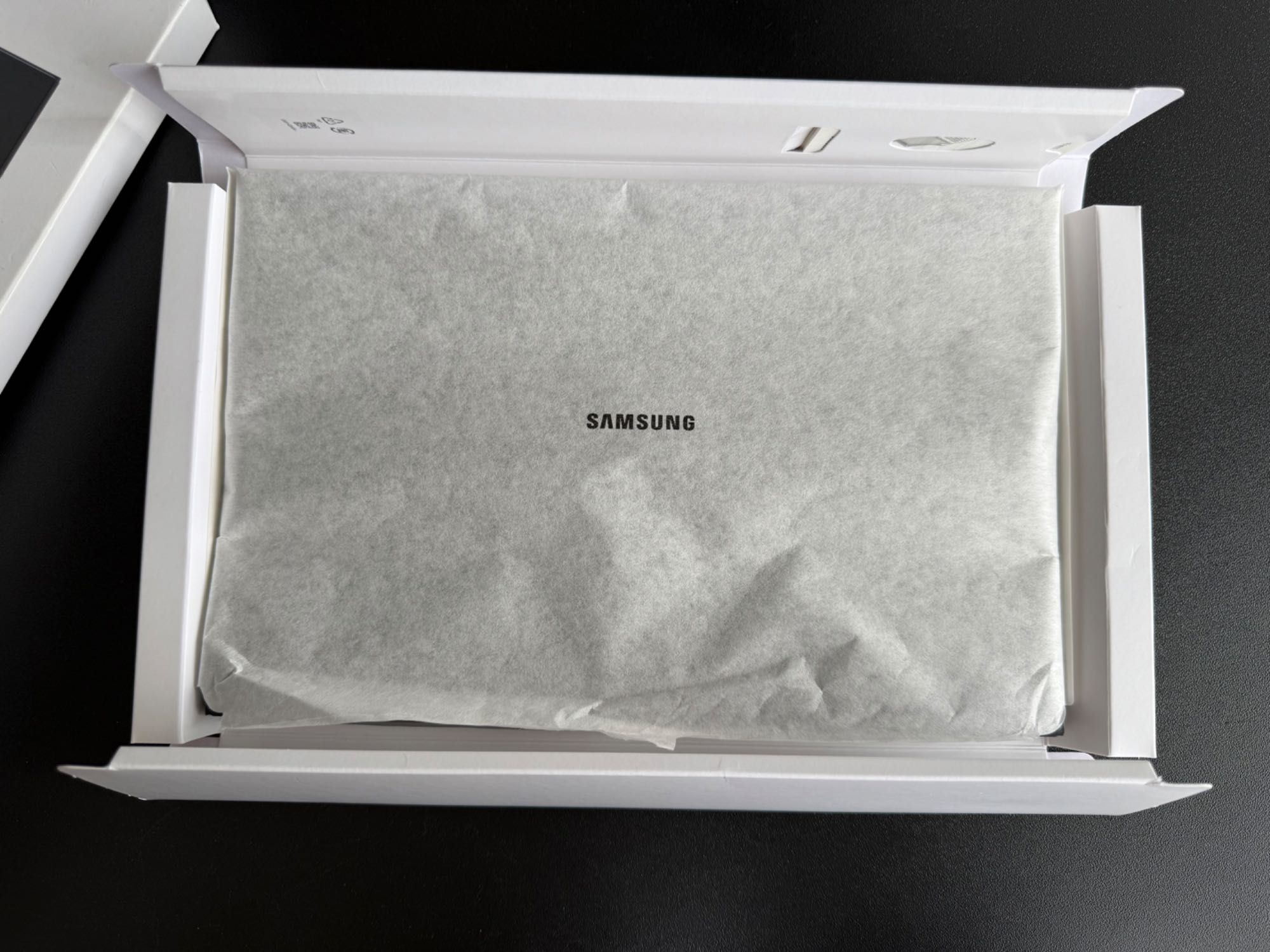 Samsung Galaxy Tab S9 256GB + Book Cover Keyboard Slim