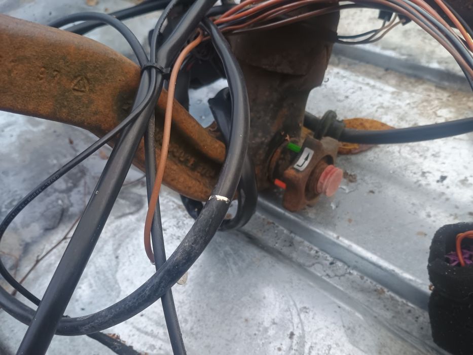 Hak holowniczy Audi A8 D2 odpinany kluczyk masywny ciężki