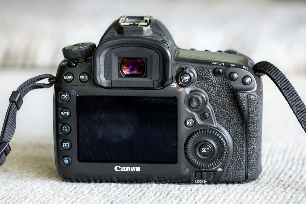 Canon 5D Mark IV