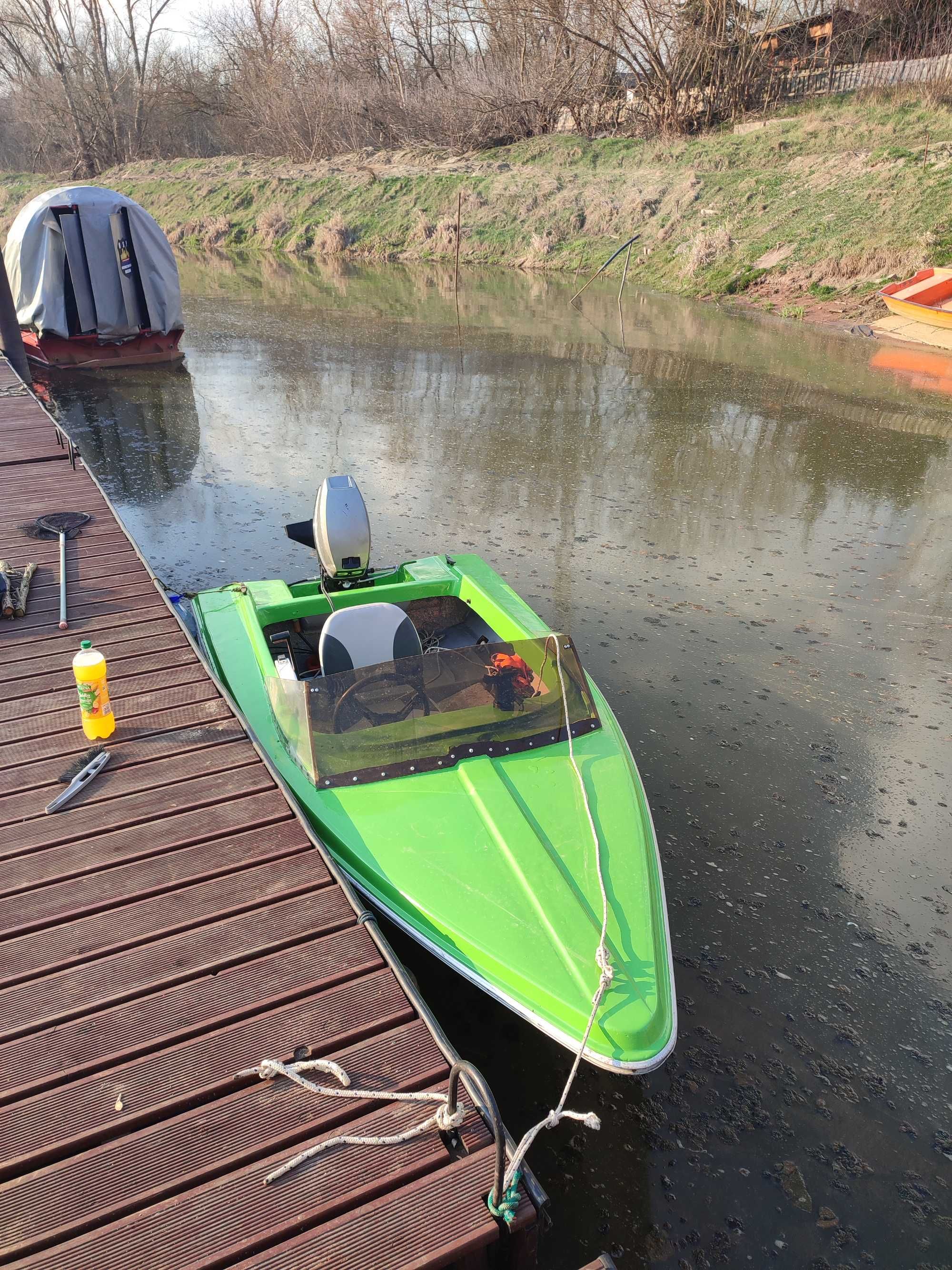 Motorówka ibis mariner 25 2t po remoncie