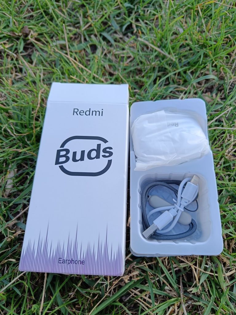 Навушники "Redmi Buds"нові