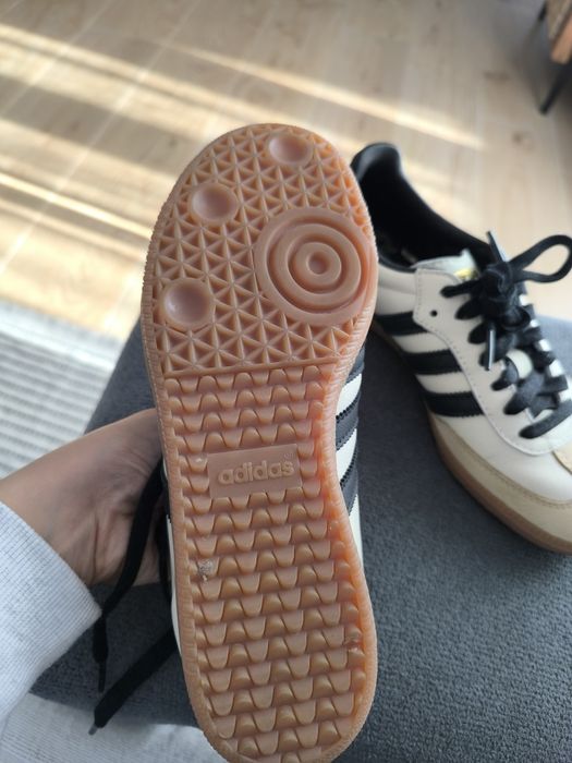 Tênis usados 1x adias 37/5