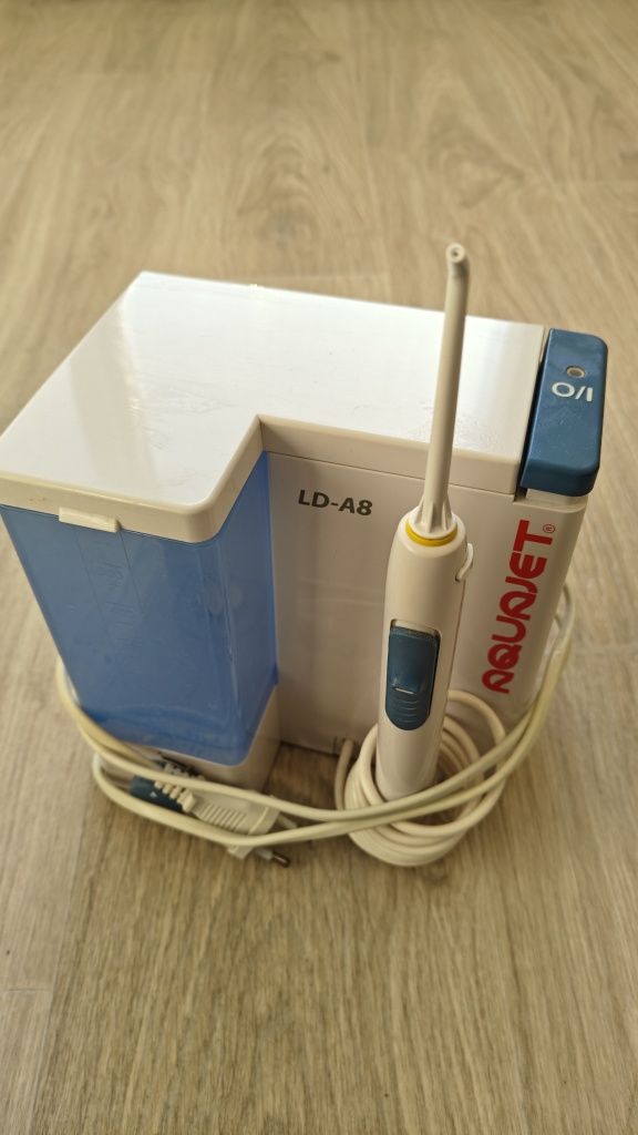 Іригатор AQUAJET LD-A8