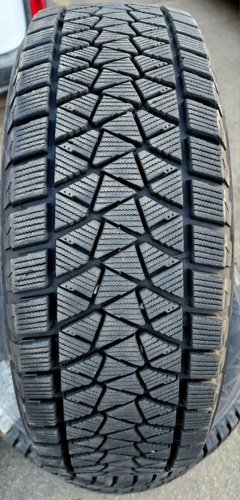 225.60.17 Bridgestone Blizzak DM-V2 зима