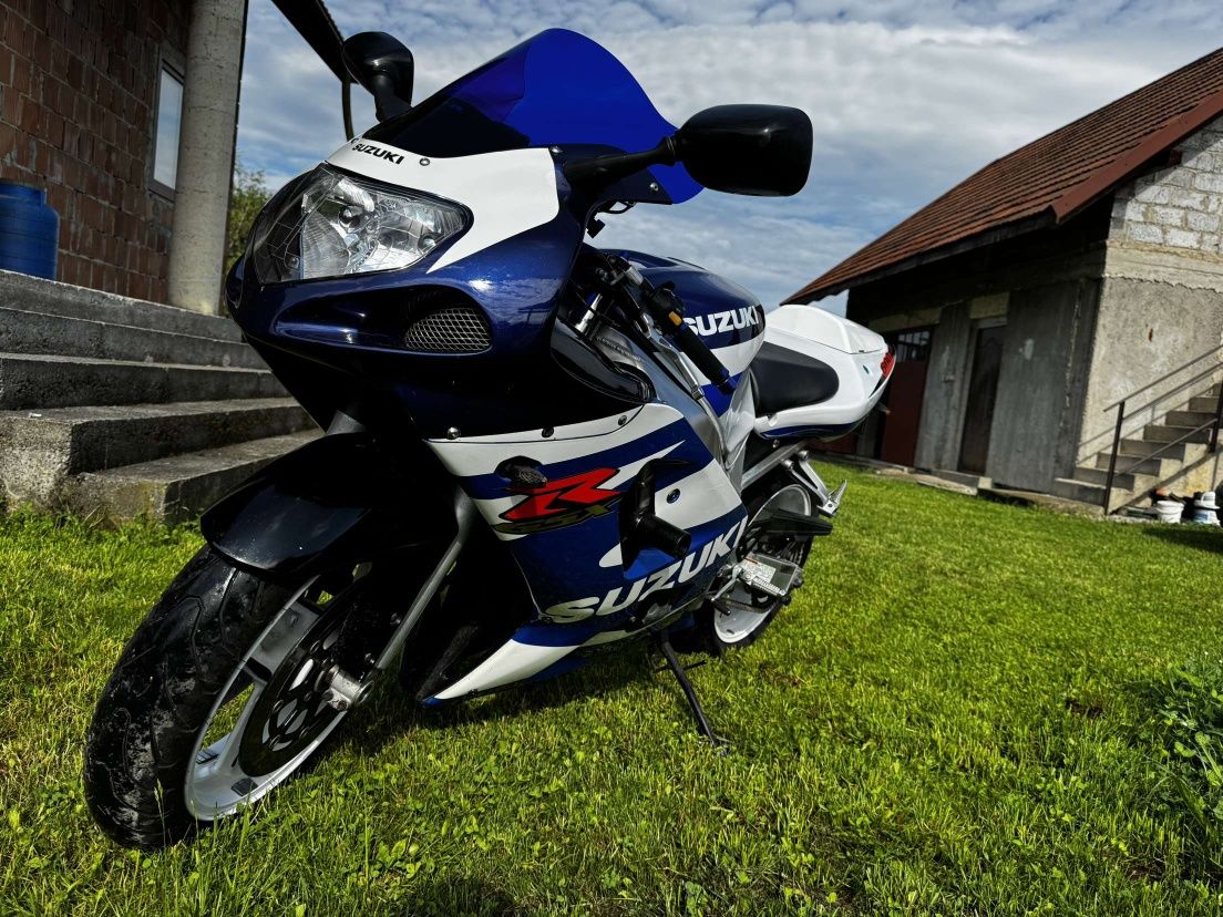 Suzuki gsxr k1 600