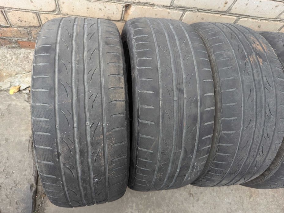 Шини Kumho 225/50 R17 резина літо