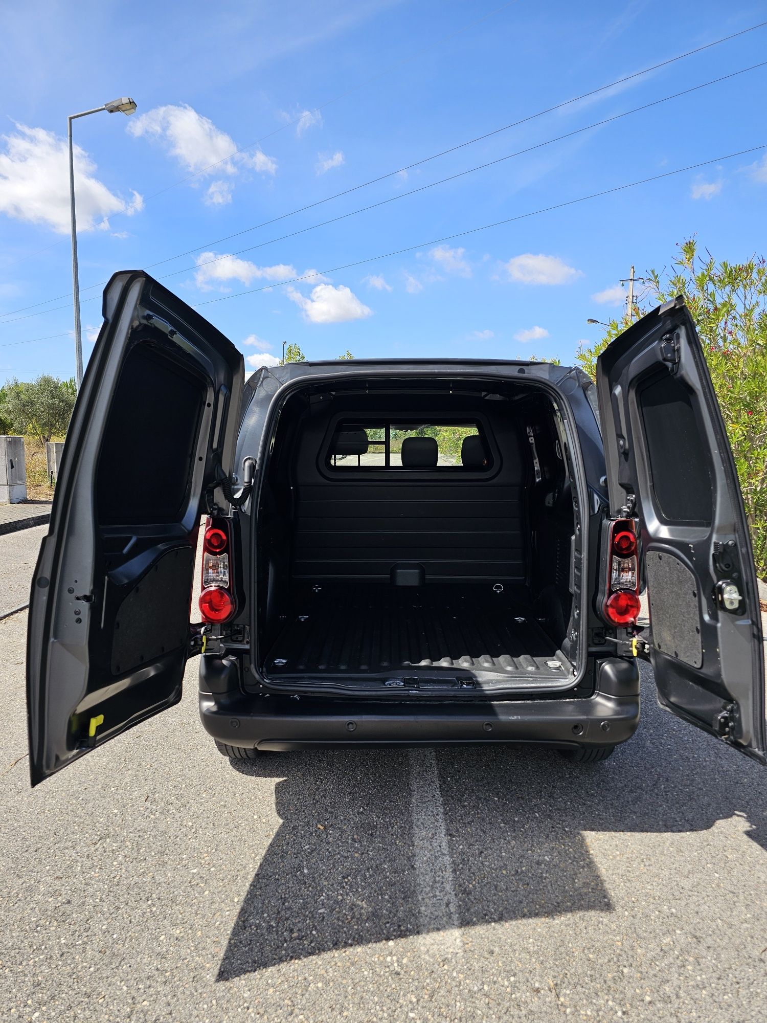 Citroen Berlingo 1.6 hdi iva dedutivel