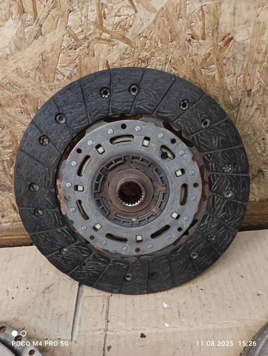 Демфер щеплення маховик 2.0 tdi bmp bkd VW Passat B6 Caddy Skoda 6ст